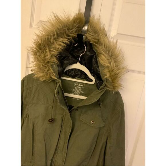 LL Bean Green Jacket Faux Fur Hood M - Picture 2 of 8